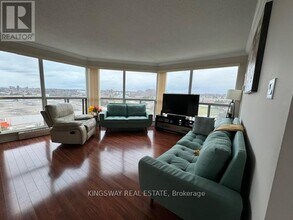 2177-2177 Burnhamthorpe Rd W in Mississauga, ON - Building Photo - Building Photo