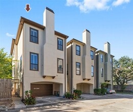 9910 Orchard Ct in Houston, TX - Building Photo - Building Photo