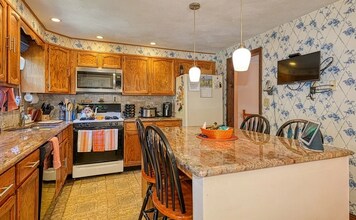 6 Fairfax St in Burlington, MA - Foto de edificio - Building Photo