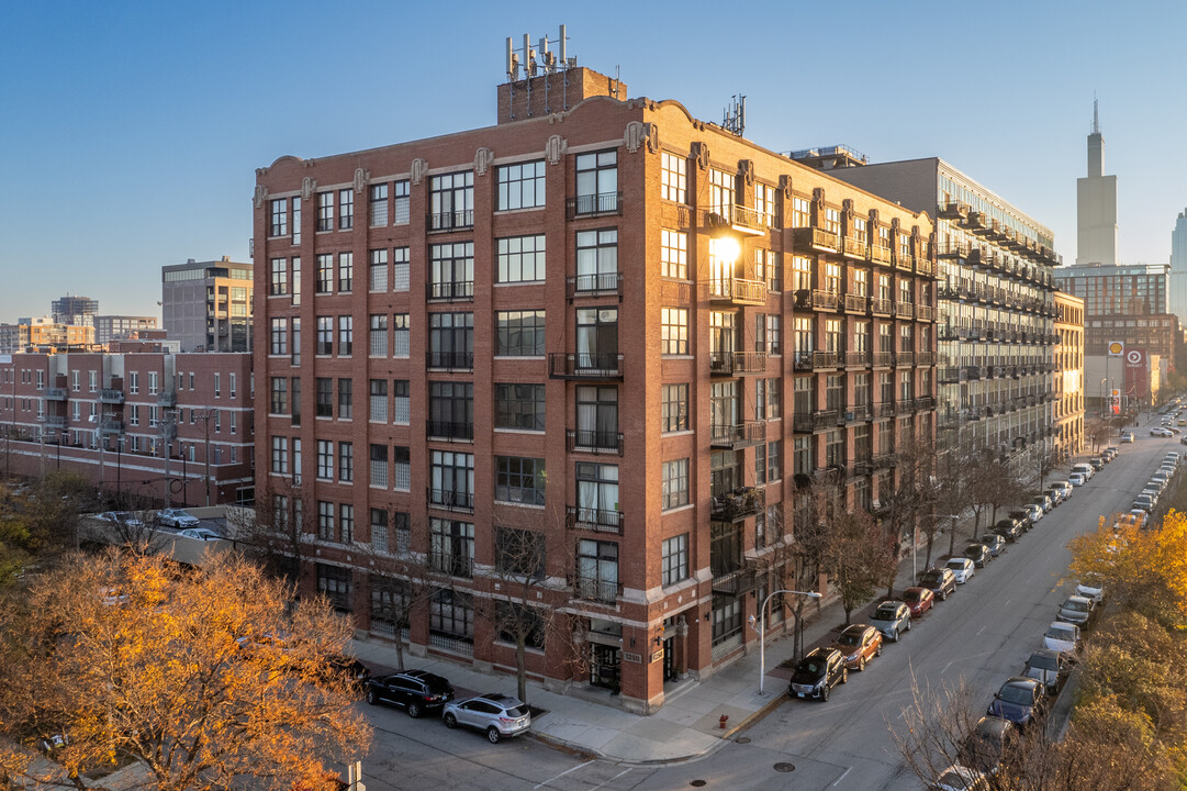 Vanguard Lofts in Chicago, IL - Foto de edificio