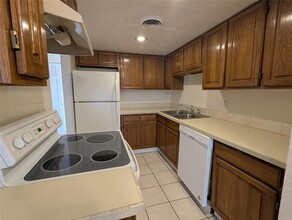 5730 Martel Ave in Dallas, TX - Building Photo - Building Photo