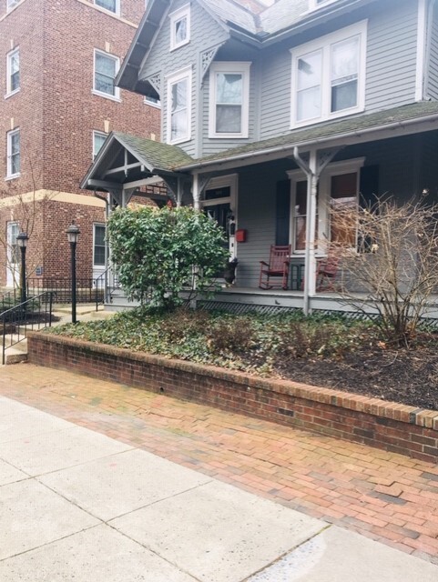 272 Kings Hwy E-Unit -First Floor Two Bedroom Home in Haddonfield, NJ - Foto de edificio