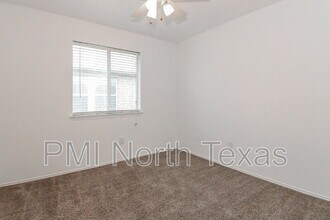 1571 Thornhill Ln in Little Elm, TX - Building Photo - Building Photo