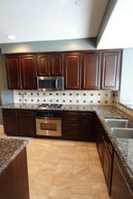 8894 Spectrum Center Blvd in San Diego, CA - Foto de edificio - Building Photo