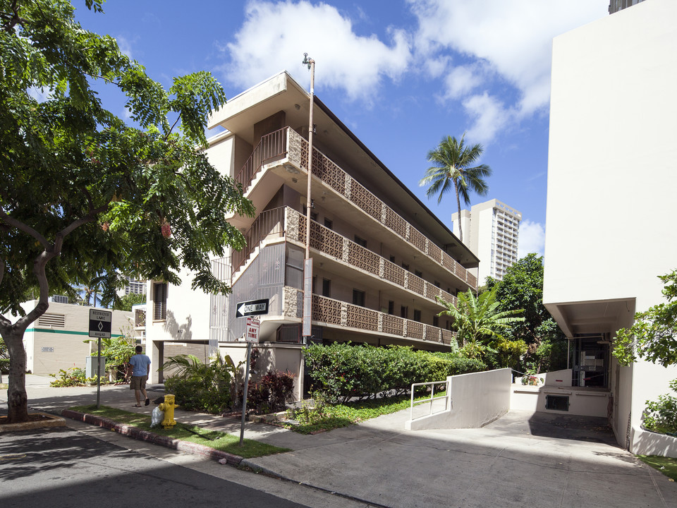 412 Keoniana St in Honolulu, HI - Building Photo