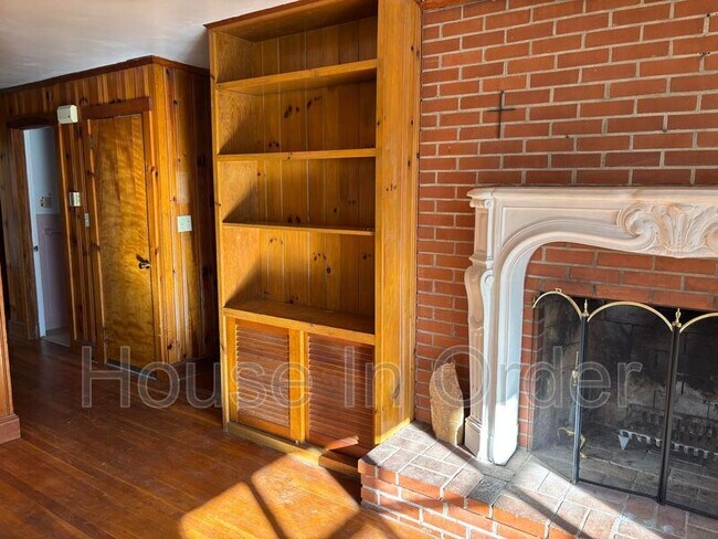 436 Rowland Rd. in Swannanoa, NC - Foto de edificio - Building Photo