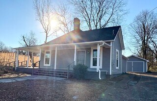 422 Lexington Ave in Jackson, TN - Building Photo