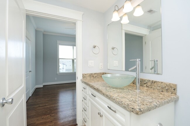 property at 2802 Morrison St