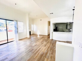 4623 Willis Ave in Los Angeles, CA - Building Photo