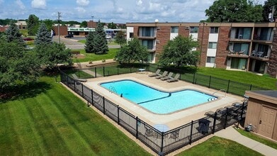 Northumberland Apartments in Minneapolis, MN - Foto de edificio - Building Photo