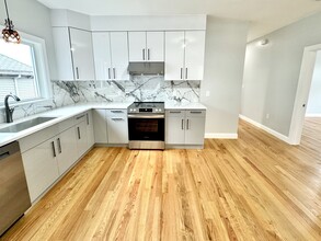 190 Hillside St, Unit 3 in Boston, MA - Building Photo - Building Photo