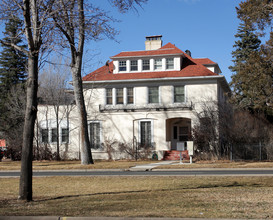 Casa Del Air Luxury Apartments in Colorado Springs, CO - Building Photo - Building Photo