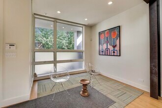 1475 W Superior St in Chicago, IL - Building Photo - Building Photo