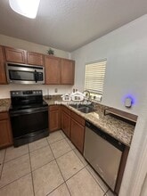 10943 Keys Gate Dr in Riverview, FL - Foto de edificio - Building Photo