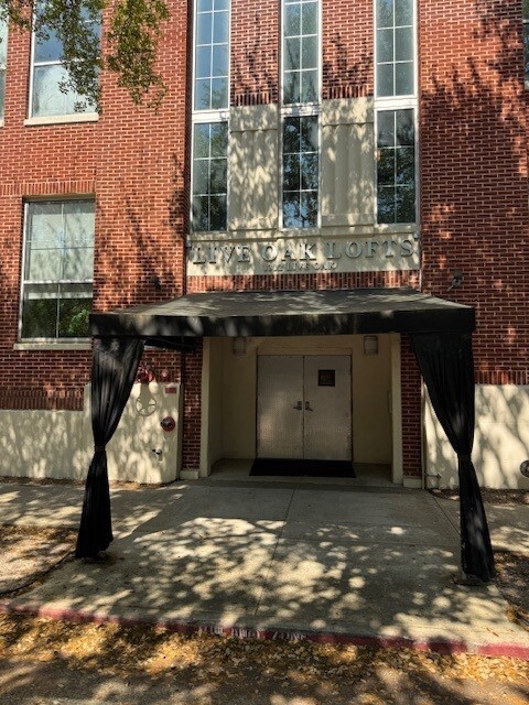 property at 1312 Live Oak St