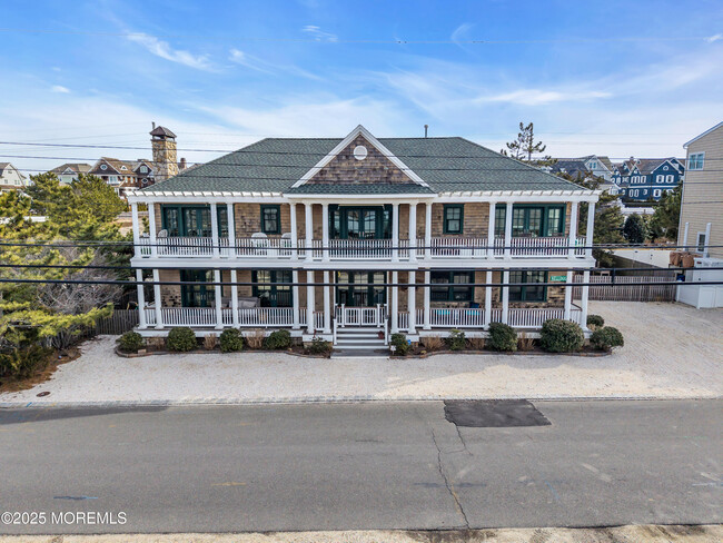 property at 1043 Barnegat Ln