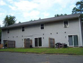 57 Union St in Bristol, CT - Building Photo - Building Photo