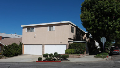 639 E Tujunga Ave in Burbank, CA - Building Photo - Building Photo