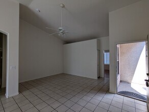 8947 E Crescent Ave in Mesa, AZ - Building Photo - Building Photo