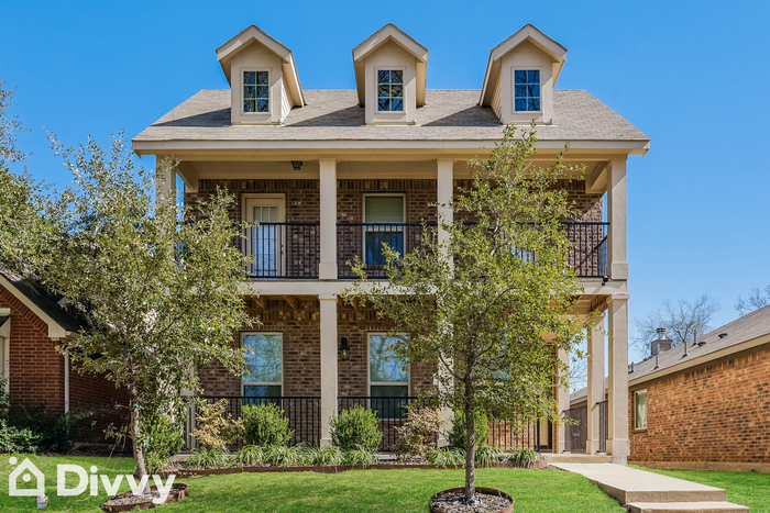 209 Riverdell North Mews in Lancaster, TX - Foto de edificio