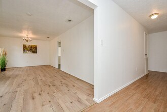 3315 Honey Creek Dr in Houston, TX - Building Photo - Building Photo