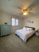 1608 Hillside Dr NW in Cedar Rapids, IA - Building Photo - Building Photo