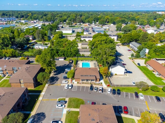 Knottingham Apartments