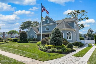 2211 3rd Ave in Spring Lake, NJ - Building Photo