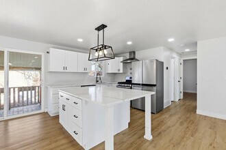 5210 Woodledge Ave in West Valley City, UT - Building Photo - Building Photo