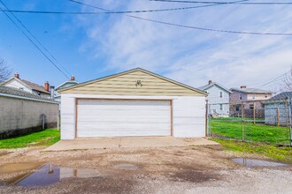 569 Sheldon Ave in Columbus, OH - Building Photo - Building Photo