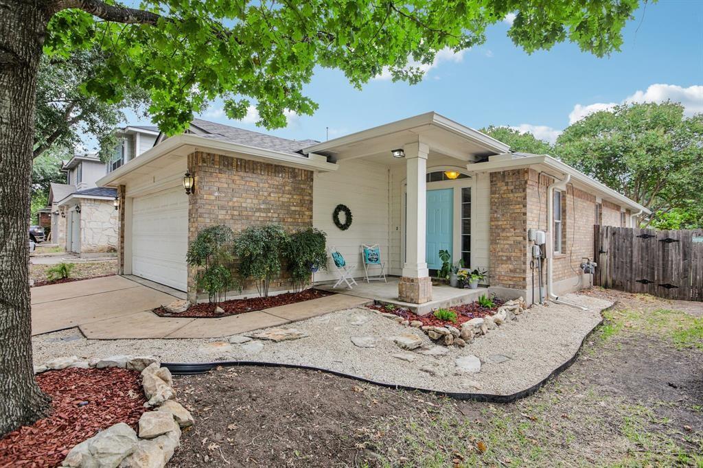 2206 Mary Lou Retton Ln in Austin, TX - Building Photo