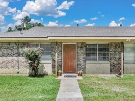 Redland Ridge Apartments in Lufkin, TX - Building Photo