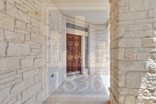 10013 Mount Rainier Dr in Austin, TX - Building Photo - Building Photo