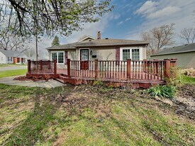 102 Green Acre Dr in Brownsburg, IN - Building Photo