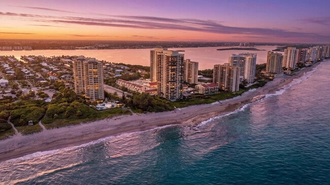 4200 N Ocean Dr, Unit 2-405 in Riviera Beach, FL - Foto de edificio - Building Photo