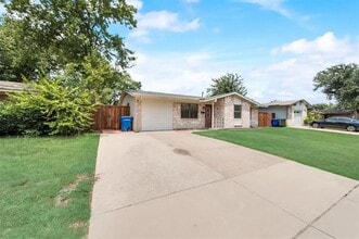 2429 Towerwood Dr in Carrollton, TX - Building Photo - Building Photo