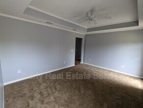 215 Bridgemont Way in Hinesville, GA - Building Photo - Building Photo