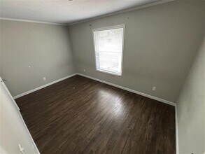 108 Marshall Ave in West Branch, IA - Building Photo - Building Photo