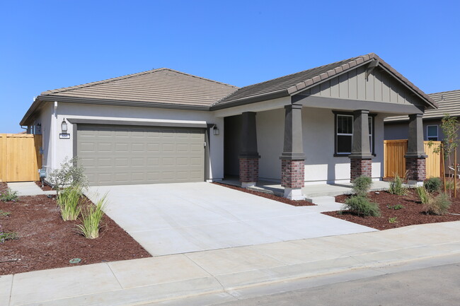 660 Staveley Way in Patterson, CA - Building Photo - Building Photo