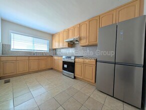 951 Elm St in El Cerrito, CA - Building Photo - Building Photo