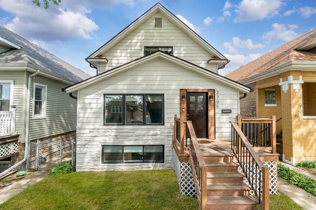 property at 2705 Cuyler Ave