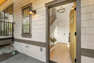4606 Chardonnay Ln NE in Bainbridge Island, WA - Building Photo - Building Photo