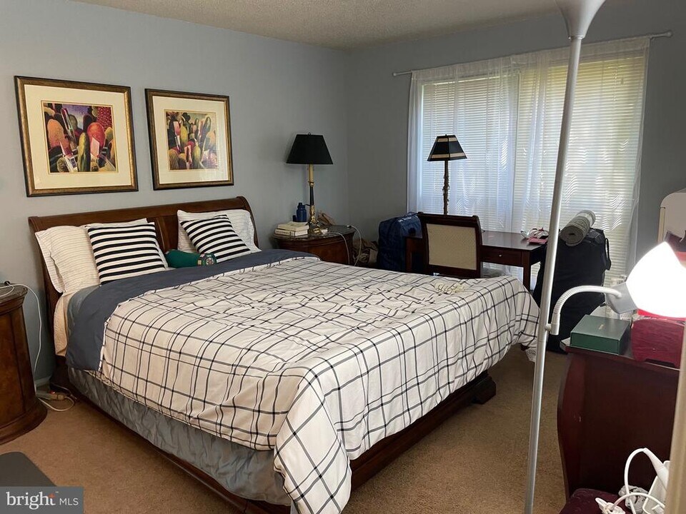 5 Chamberlin Ct in Trenton, NJ - Building Photo