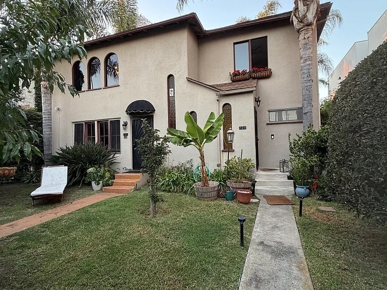 725 Washington Blvd, Unit Lower Unit in Marina Del Rey, CA - Foto de edificio