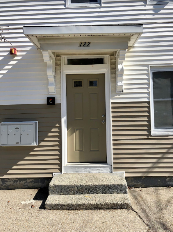 122 Juniper St, Unit 1 in East Providence, RI - Building Photo - Building Photo