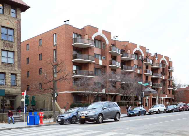 Sheffield Condominiums in Washington, DC - Foto de edificio - Building Photo