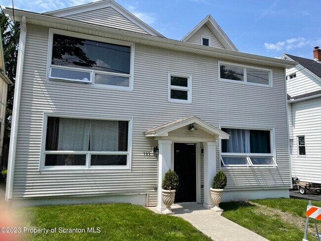 305 E Drinker St
