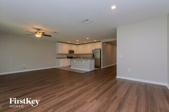 18750 Alfaro Loop in Spring Hill, FL - Building Photo - Building Photo