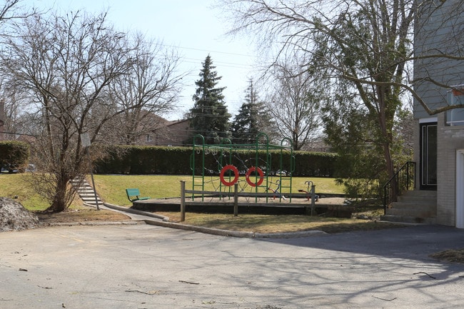 1654-1994 John St in Markham, ON - Building Photo - Building Photo