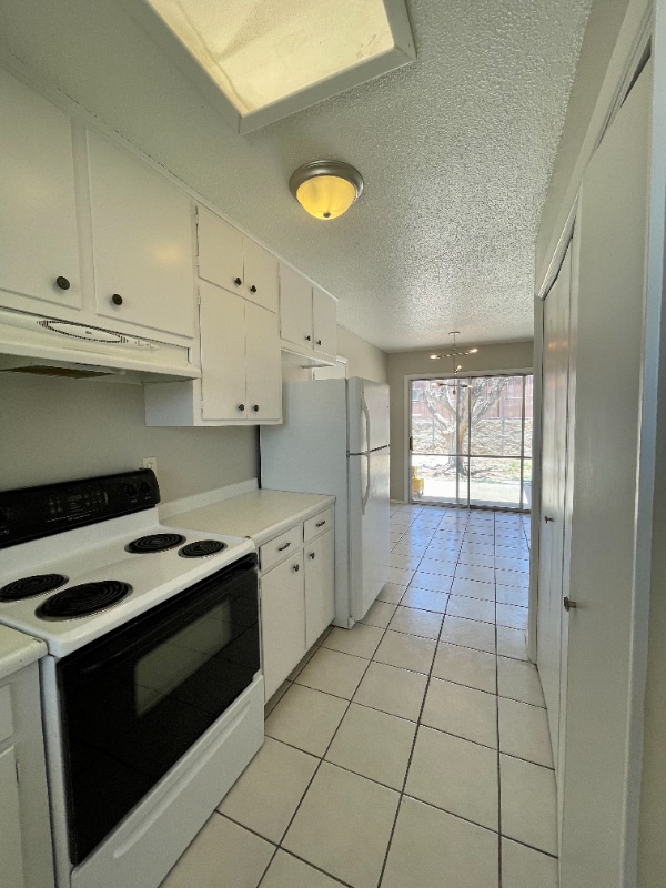 8631 Mettler Dr